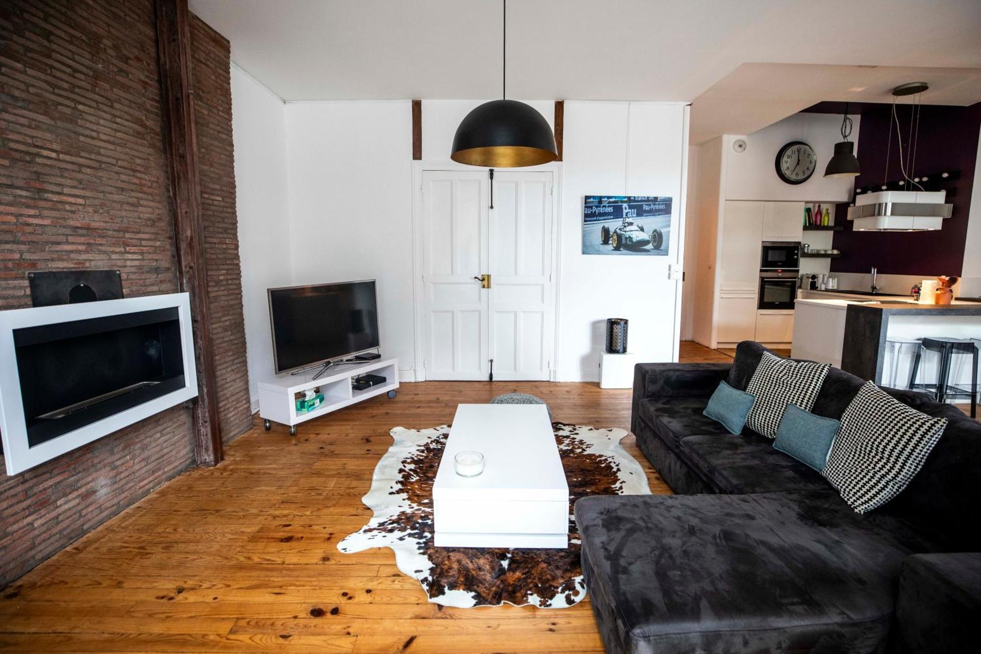 L'Appartement Lieu De Qualite En Centre Ville De Pau Extérieur photo